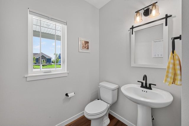 2009 Paris Lane, Cottage Grove, WI 53527