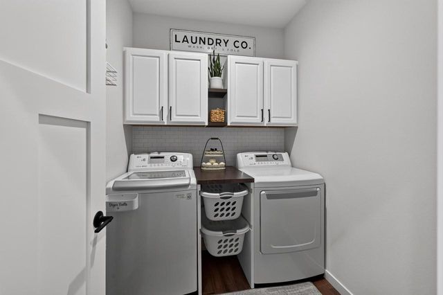 2009 Paris Lane, Cottage Grove, WI 53527