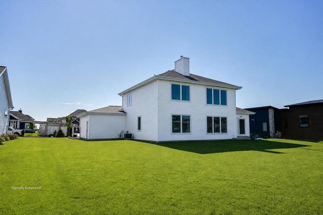 2009 Paris Lane, Cottage Grove, WI 53527