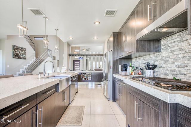 1259 DESERT MIRAGE Place, El Paso, TX 79912