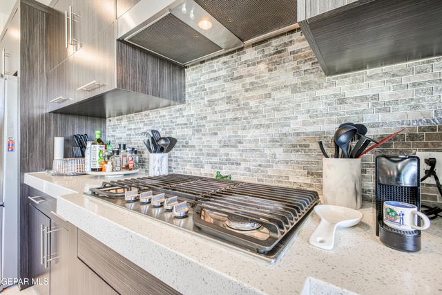 1259 DESERT MIRAGE Place, El Paso, TX 79912