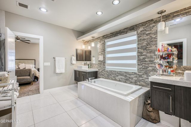 1259 DESERT MIRAGE Place, El Paso, TX 79912