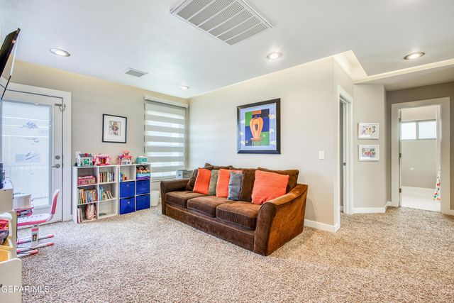 1259 DESERT MIRAGE Place, El Paso, TX 79912