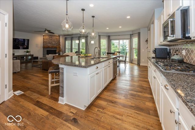 9976 Win Star Way, Fishers, IN 46040