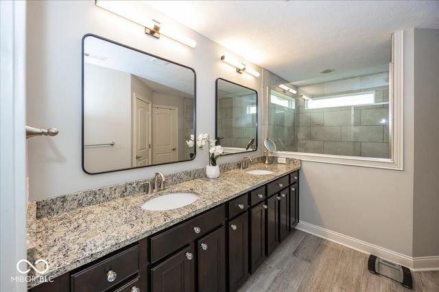 9976 Win Star Way, Fishers, IN 46040