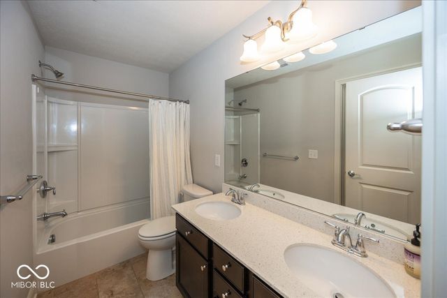 9976 Win Star Way, Fishers, IN 46040