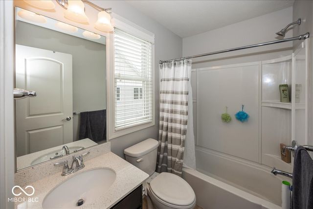 9976 Win Star Way, Fishers, IN 46040