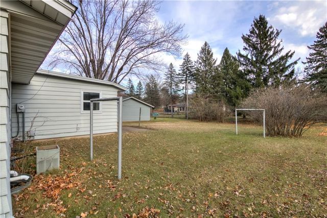 2335 Welsh Court, Eau Claire, WI 54703