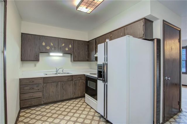 2335 Welsh Court, Eau Claire, WI 54703