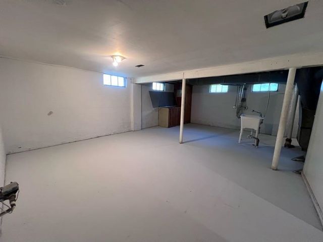 2038 Copeman Boulevard, Flint, MI 48504