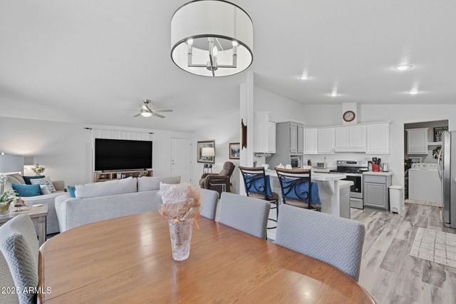 3700 S TOMAHAWK Road 39, Apache Junction, AZ 85119