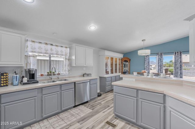 3700 S TOMAHAWK Road 39, Apache Junction, AZ 85119