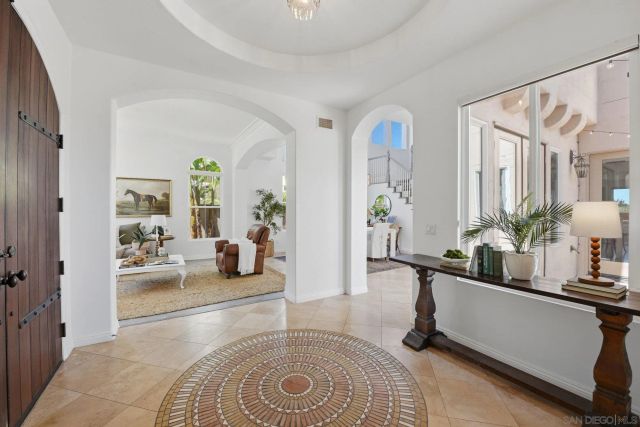 2914 Carrillo Way, Carlsbad, CA 92009