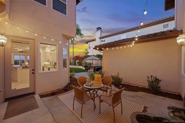 2914 Carrillo Way, Carlsbad, CA 92009