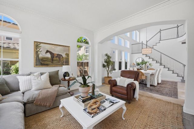 2914 Carrillo Way, Carlsbad, CA 92009