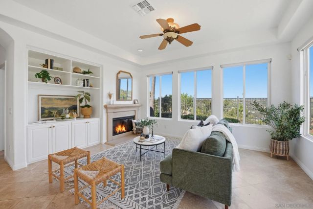 2914 Carrillo Way, Carlsbad, CA 92009