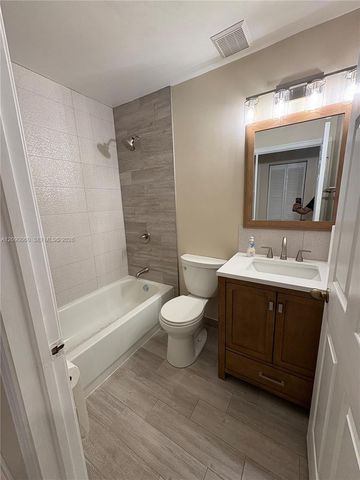 751 Sand Creek Circle ., Weston, FL 33327