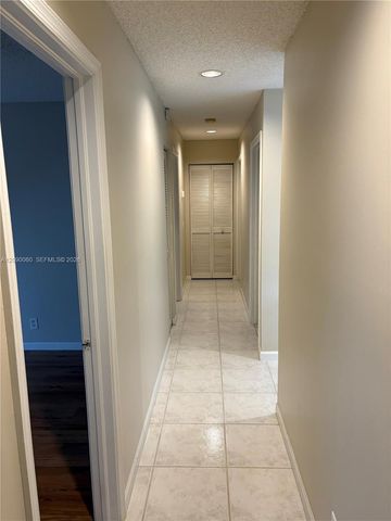 751 Sand Creek Circle ., Weston, FL 33327