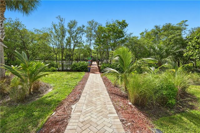 3929 Shoreside Drive, Hutchinson Island, FL 34949