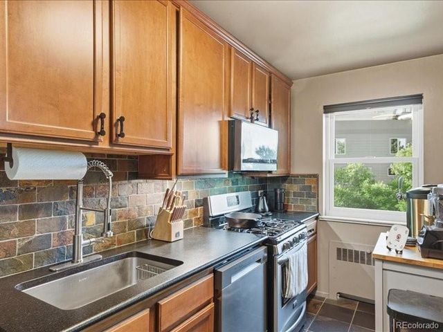 2100 N Franklin St 21, Denver, CO 80205