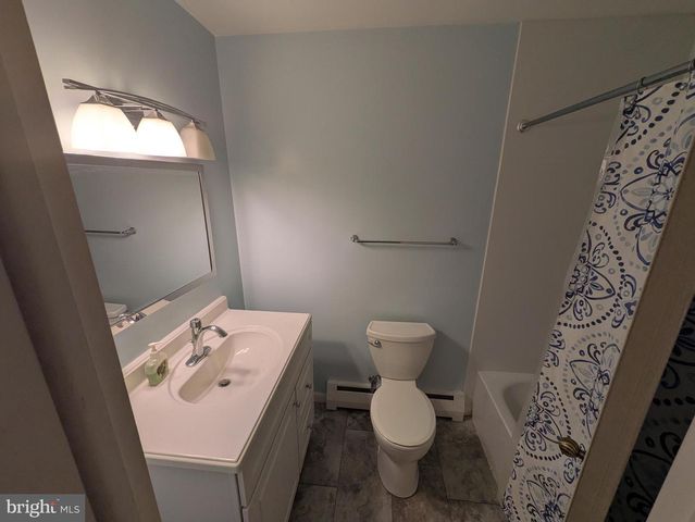 4406 ROYAL OAK RD, Camp Hill, PA 17011