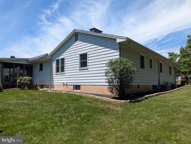 4406 ROYAL OAK RD, Camp Hill, PA 17011