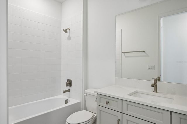 9669 CRYSTAL ISLES CIRCLE, Sarasota, FL 34241