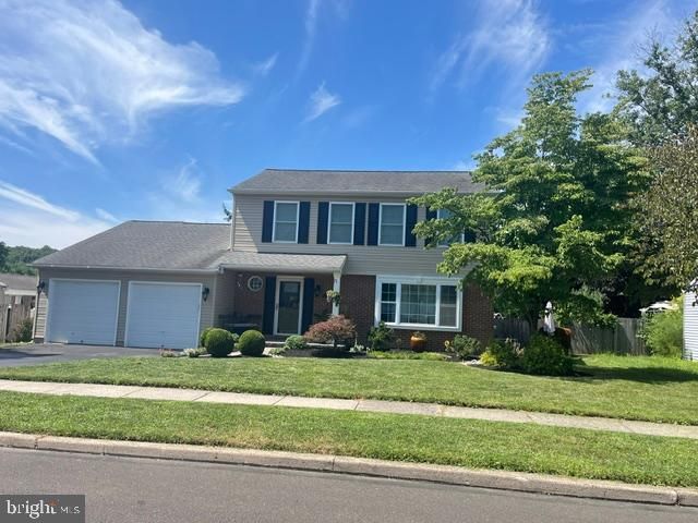 126 HAMPTON DR, Langhorne, PA 19047