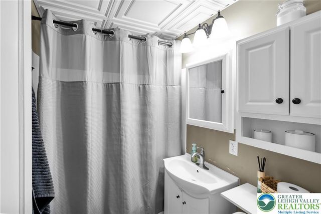 469 Birch Road, Hellertown Boro, PA 18055