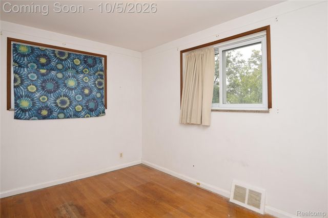2400 Oxford Road, Berkley, MI 48072