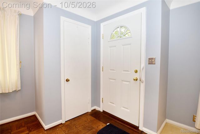 2400 Oxford Road, Berkley, MI 48072