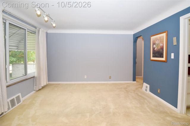 2400 Oxford Road, Berkley, MI 48072