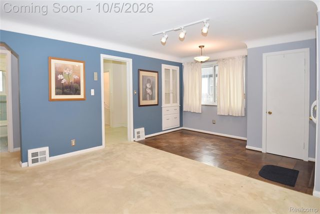 2400 Oxford Road, Berkley, MI 48072