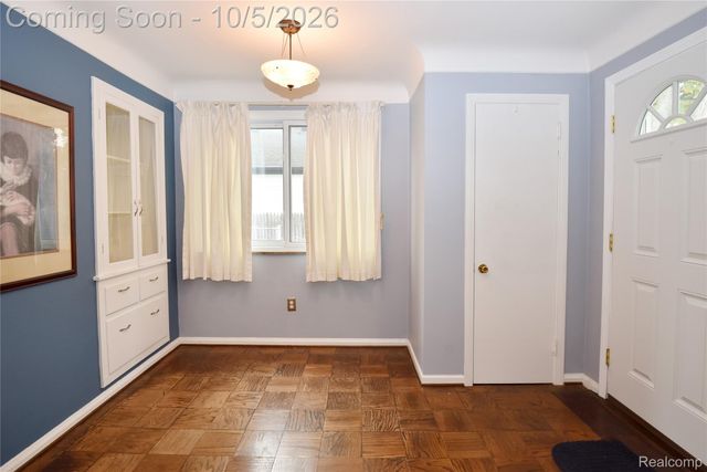2400 Oxford Road, Berkley, MI 48072