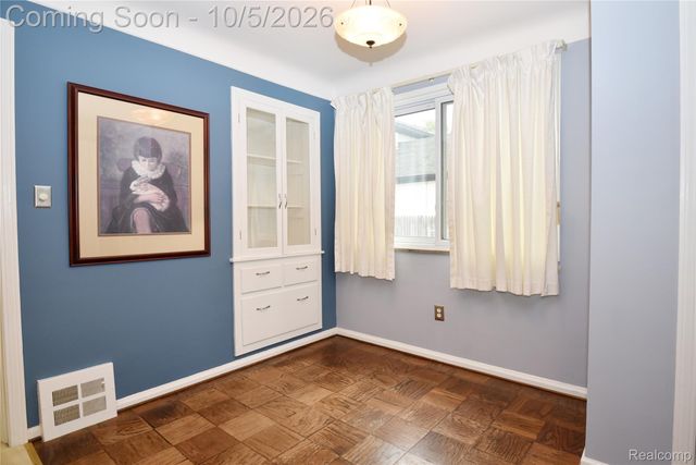 2400 Oxford Road, Berkley, MI 48072