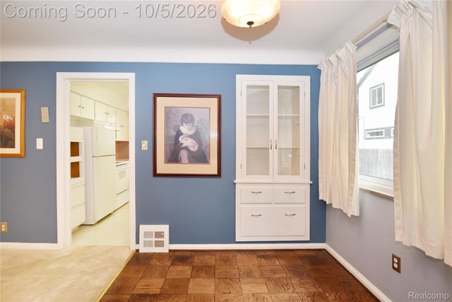 2400 Oxford Road, Berkley, MI 48072