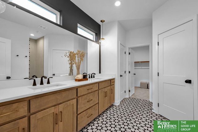 10909 N 160 Street, Bennington, NE 68007