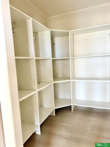 10909 N 160 Street, Bennington, NE 68007