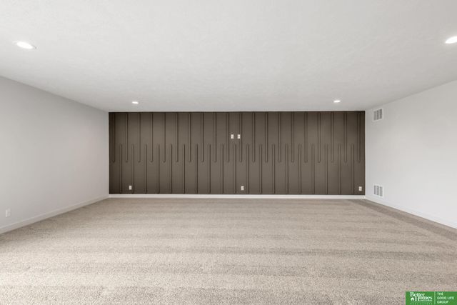 10909 N 160 Street, Bennington, NE 68007