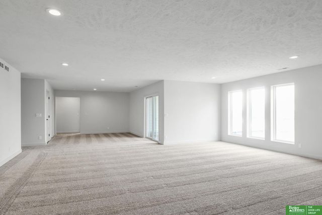 10909 N 160 Street, Bennington, NE 68007