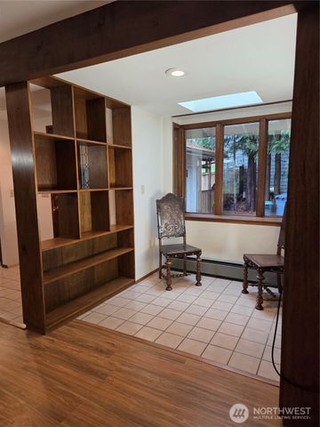 31 E Village View Drive, Allyn, WA 98588