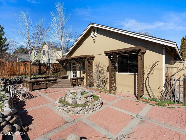 5846 Walnut Creek Road, Reno, NV 89523