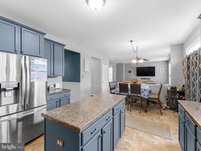 319 MARISSA CT, Williamstown, NJ 08094