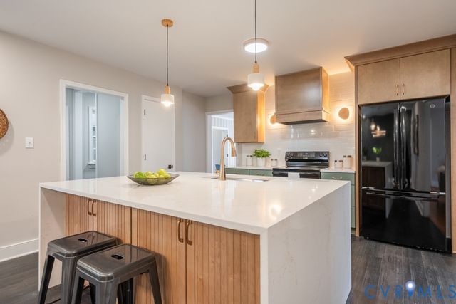 3827 W Weyburn Rd, Richmond, VA 23235