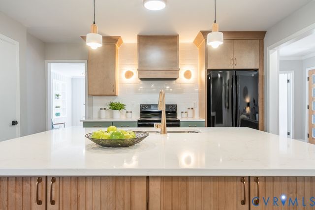 3827 W Weyburn Rd, Richmond, VA 23235