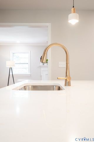 3827 W Weyburn Rd, Richmond, VA 23235