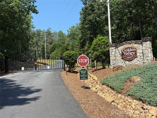 27 Mountain Lookout Drive 27, Bostic, NC 28018
