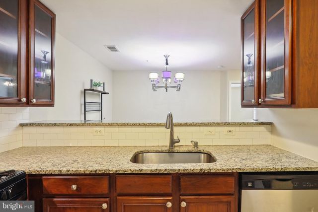 6510 Lake Park Dr Apt T1, Greenbelt, MD 20770