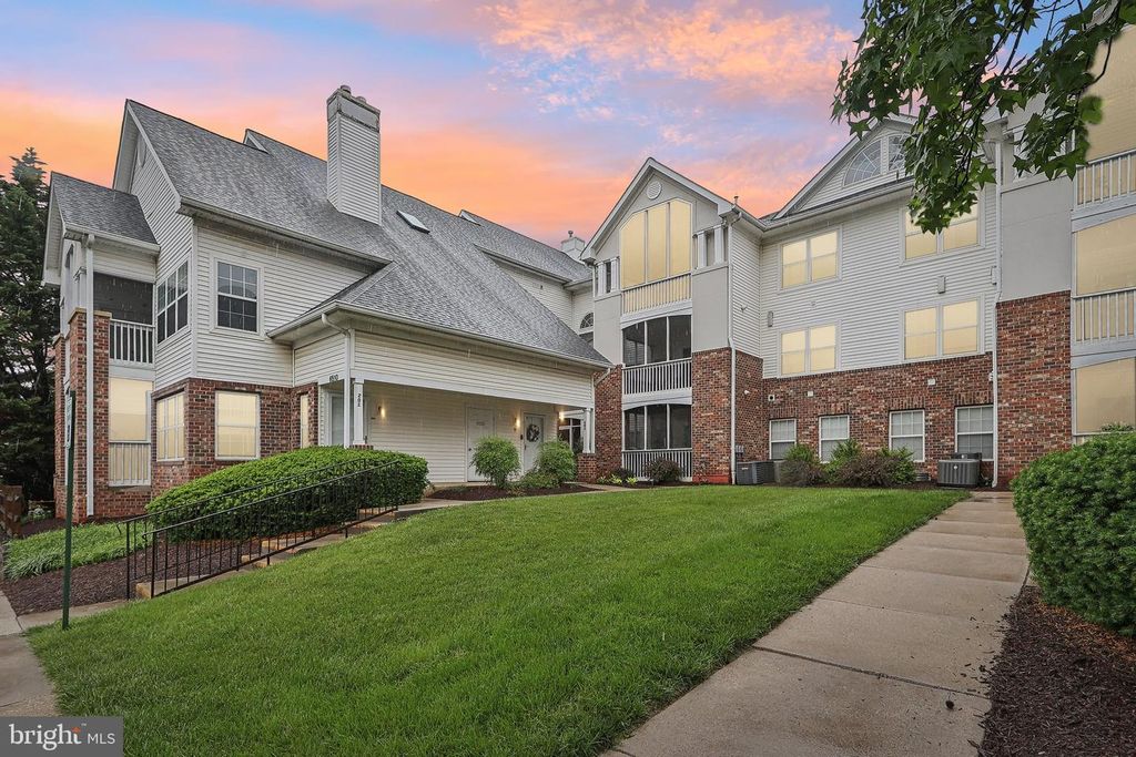 6510 Lake Park Dr Apt T1, Greenbelt, MD 20770