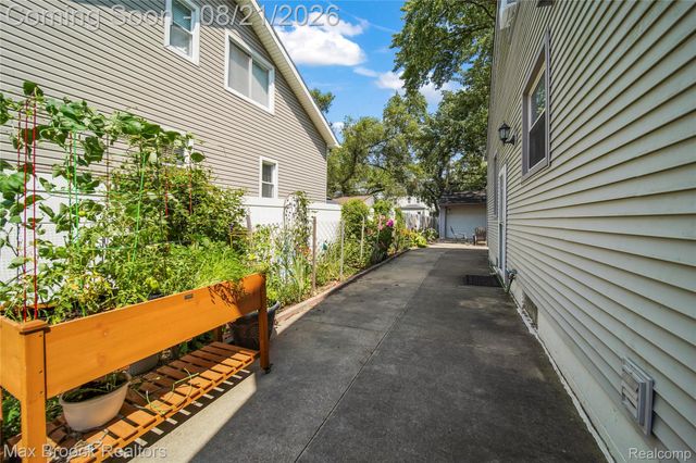 3162 Phillips Avenue, Berkley, MI 48072